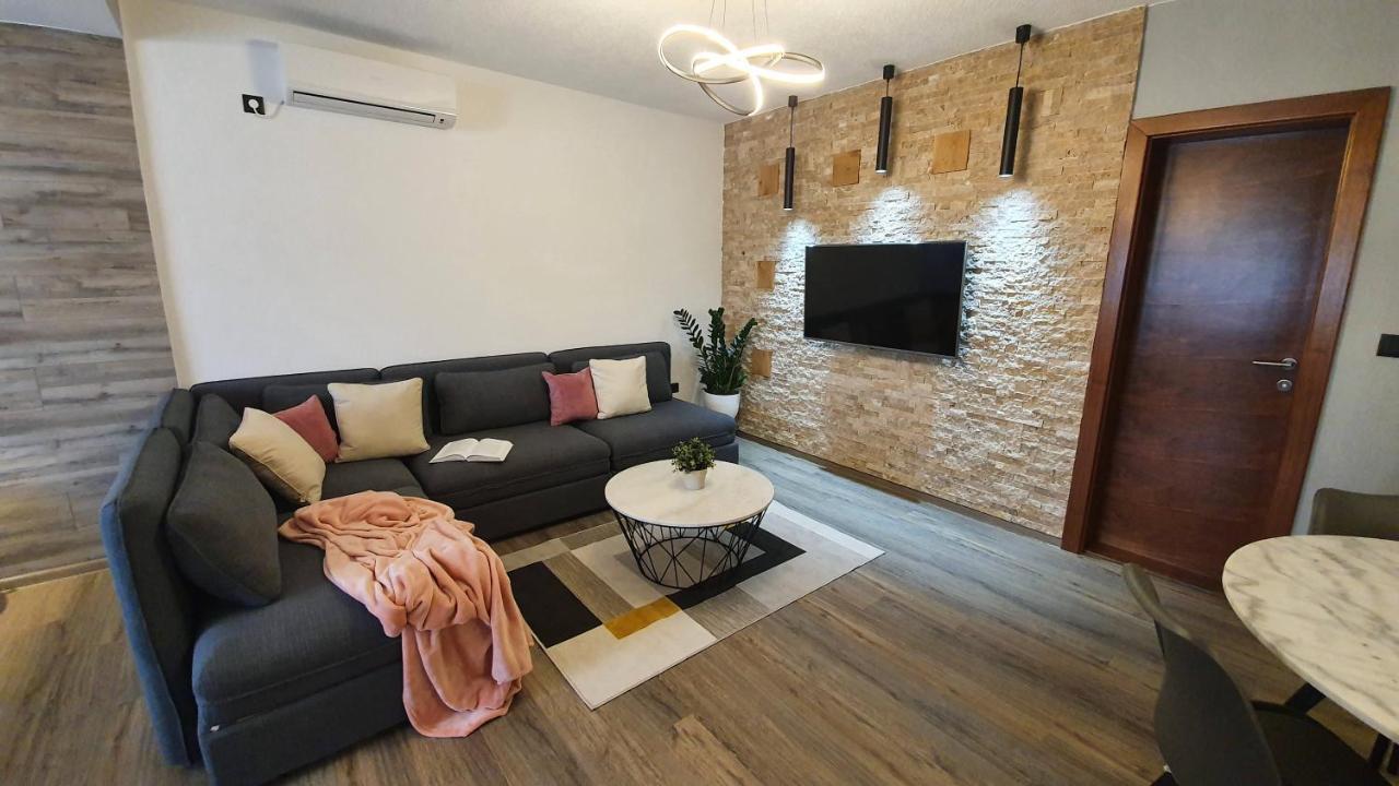 Apartments Lucic Слунь Екстер'єр фото