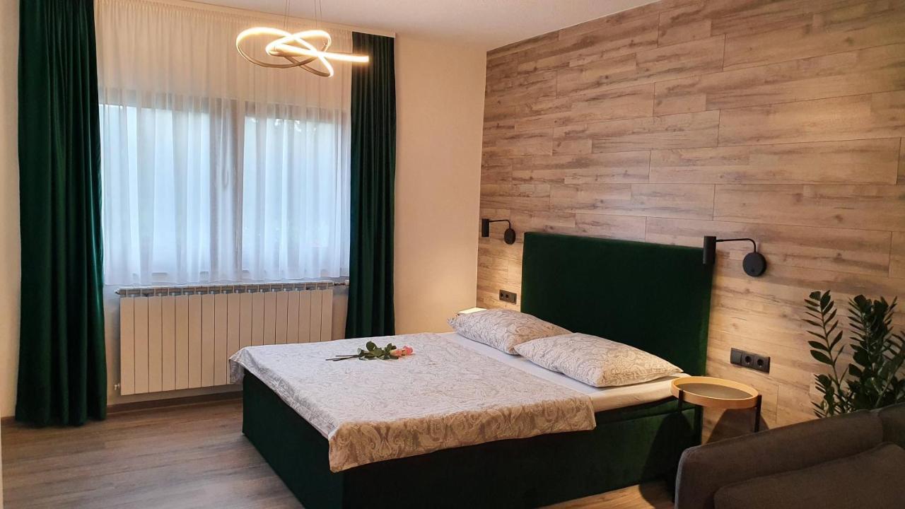 Apartments Lucic Слунь Екстер'єр фото