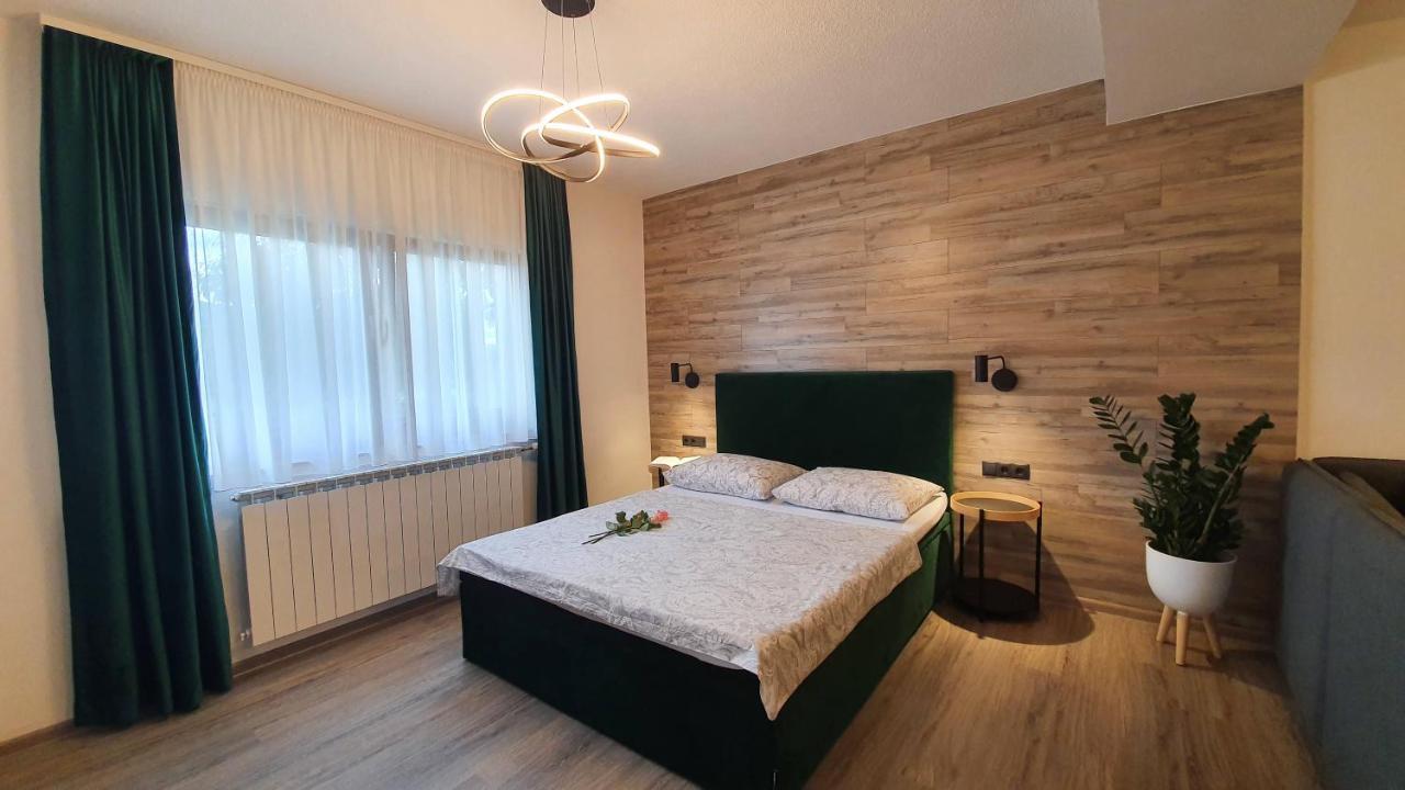 Apartments Lucic Слунь Екстер'єр фото