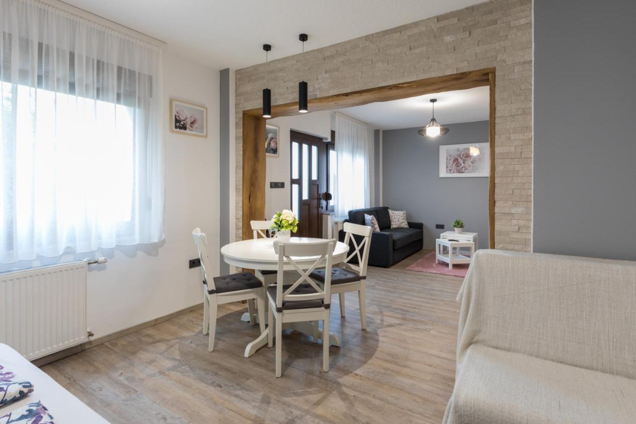 Apartments Lucic Слунь Екстер'єр фото