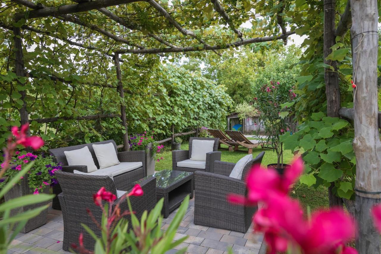 Apartments Lucic Слунь Екстер'єр фото